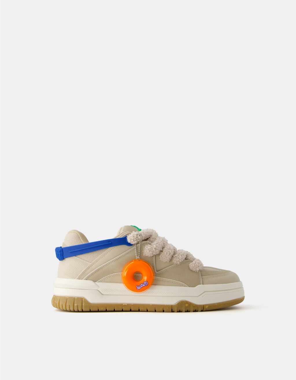 Zapatillas BERSSSHKA X SSSTUFFF detalle llavero-Arena-6