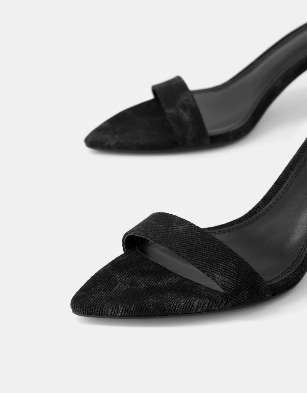 Sandalia tacón kitten punta-Negro-2