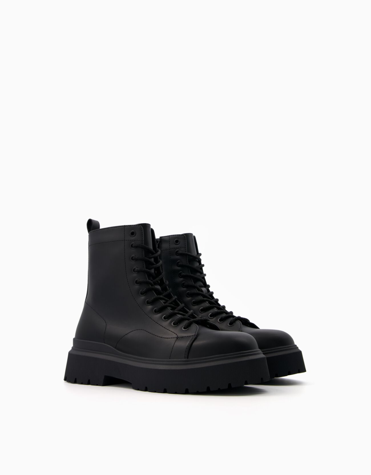 Bershka Schnürstiefeletten Mit Profilsohle Herren 41 Schwarz