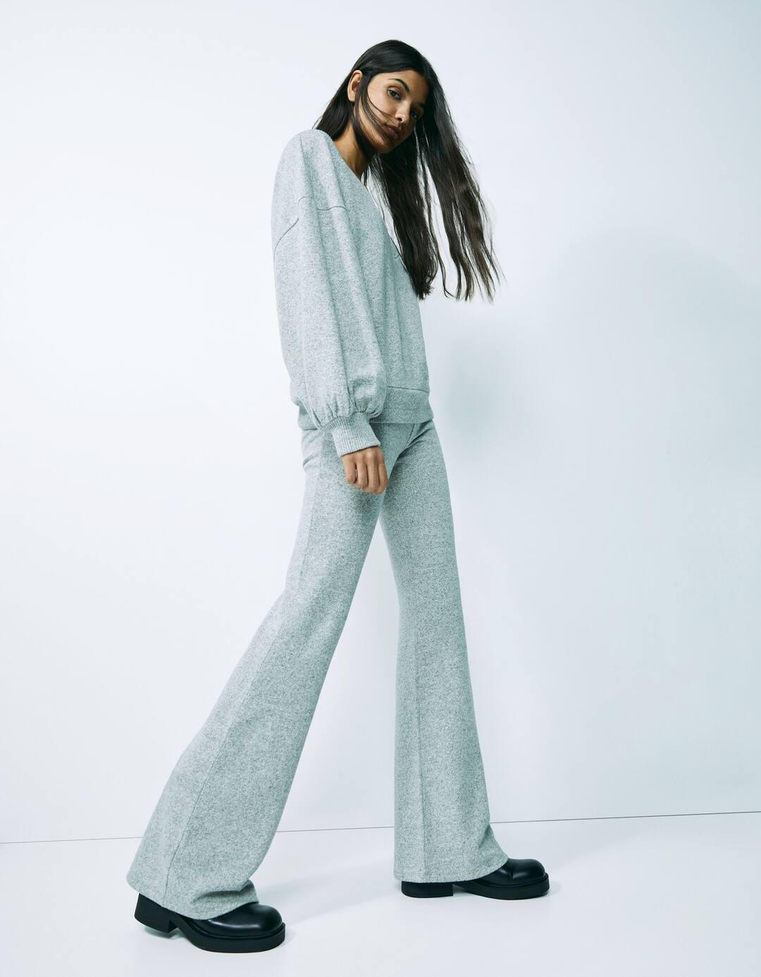 Knit trousers and sweater set