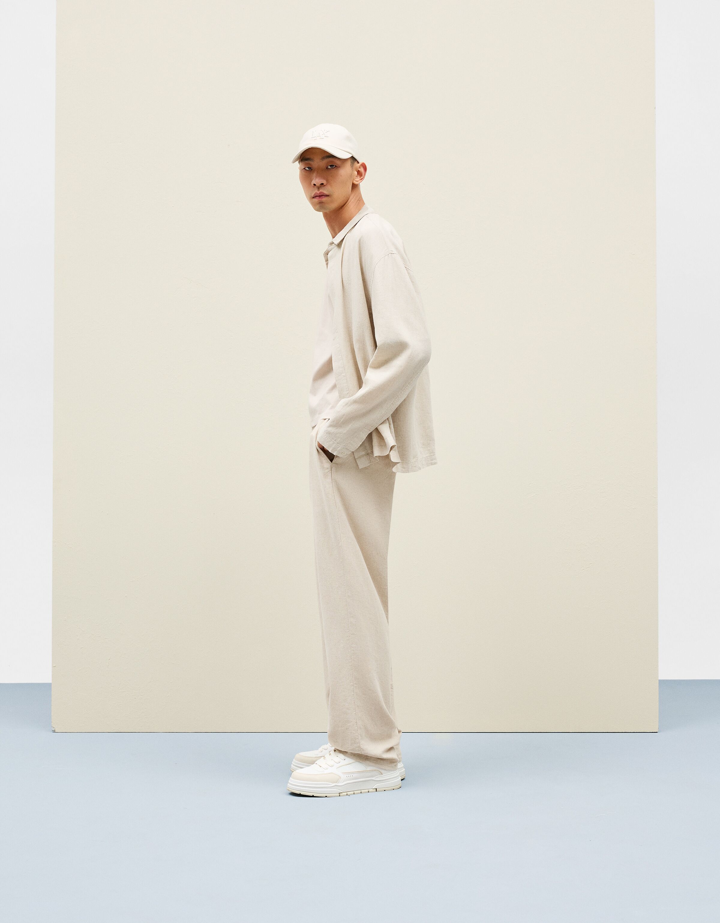 Pantalones blancos bershka hombre new arrivals
