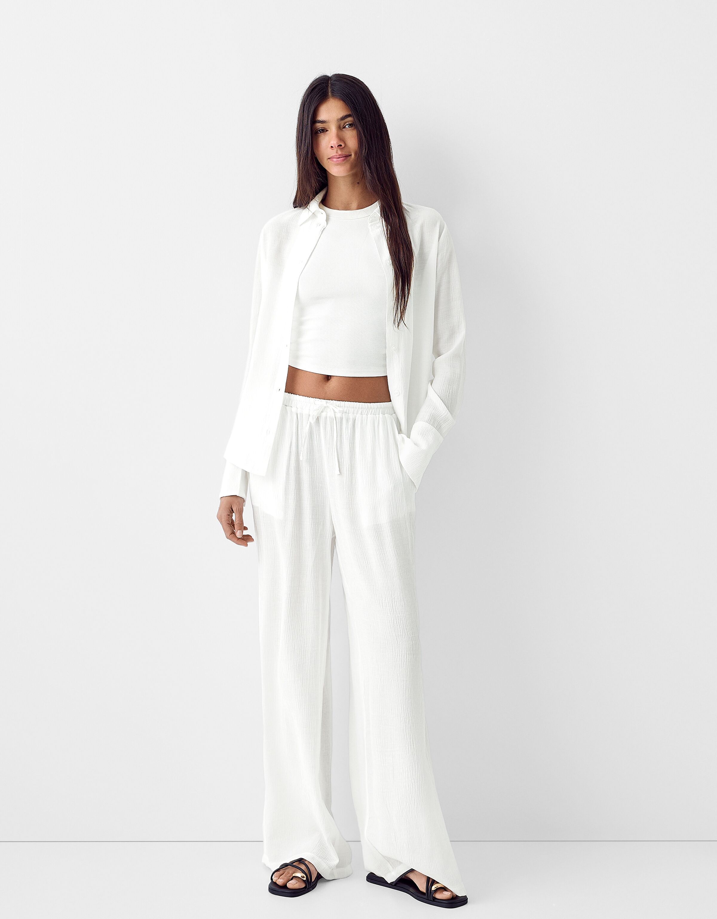 Ensemble chemise et pantalon froisse Femme Bershka