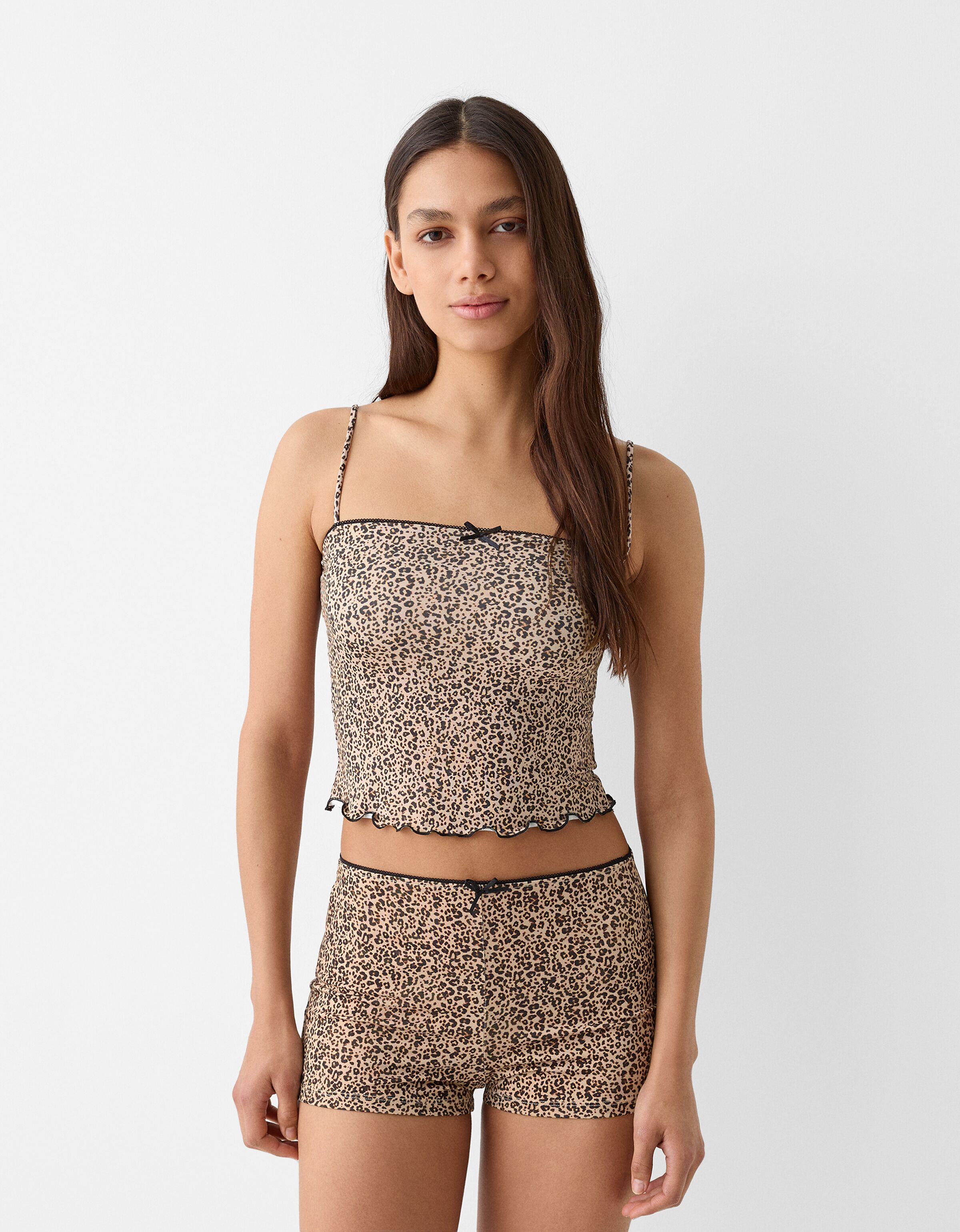 Set top e shorts stampa Donna Bershka