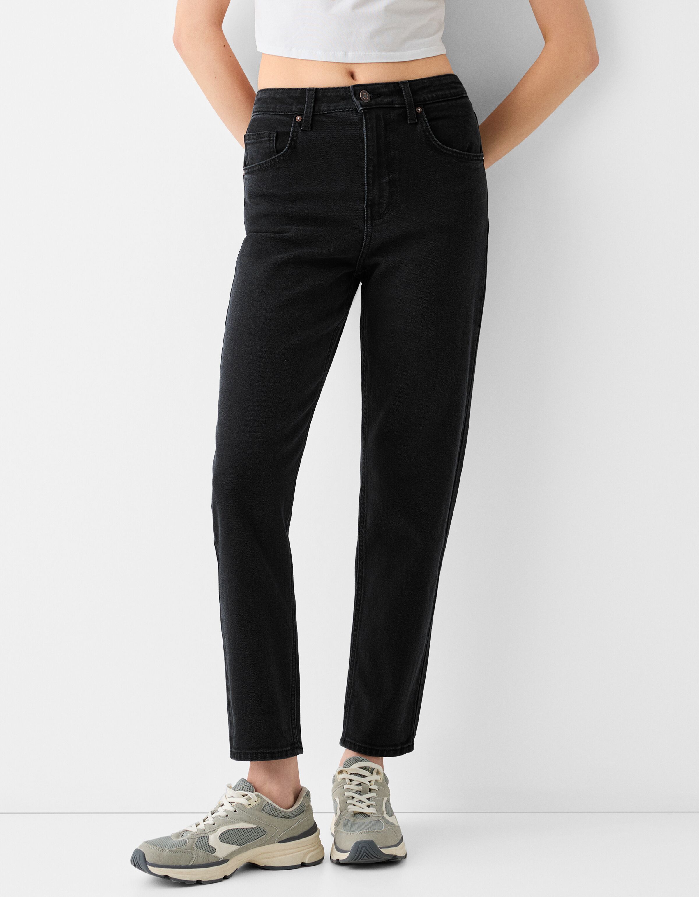 Slim fit comfort mom jeans
