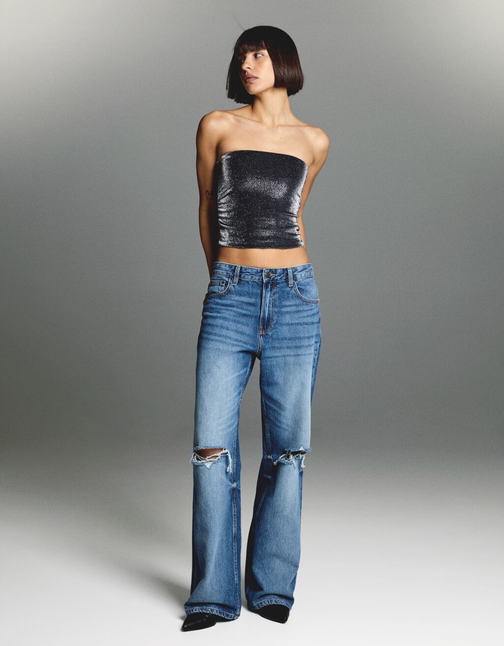 Bershka ripped hot sale 90s jeans