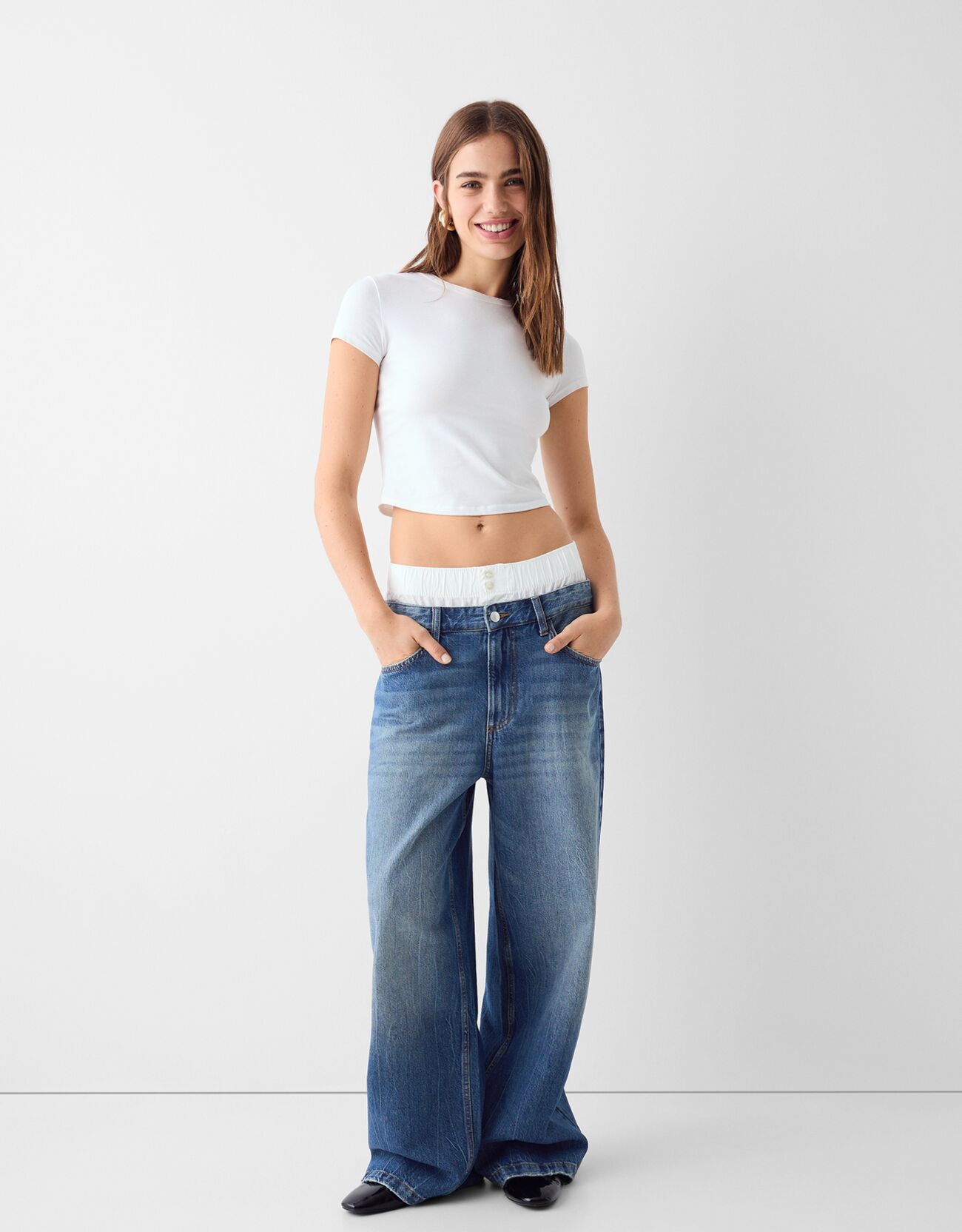 Baggy jeans with underwear detail - Women