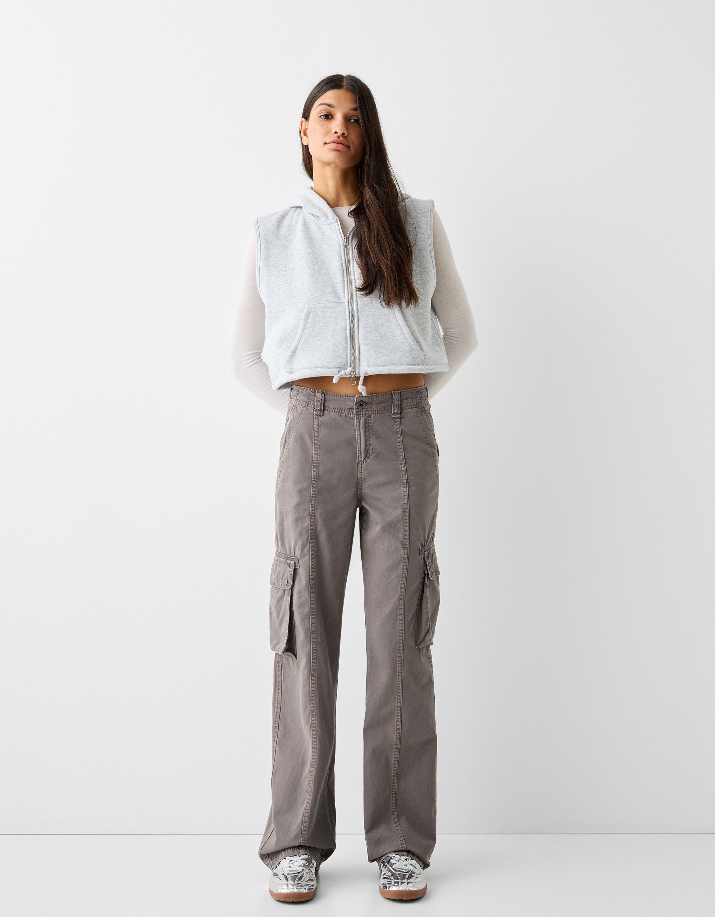 Adjustable straight leg cotton cargo trousers New Women Bershka