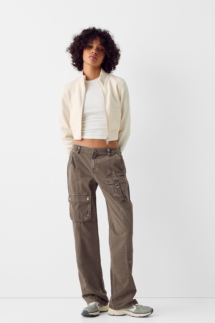 Памучен карго панталон с ниска талия и лента