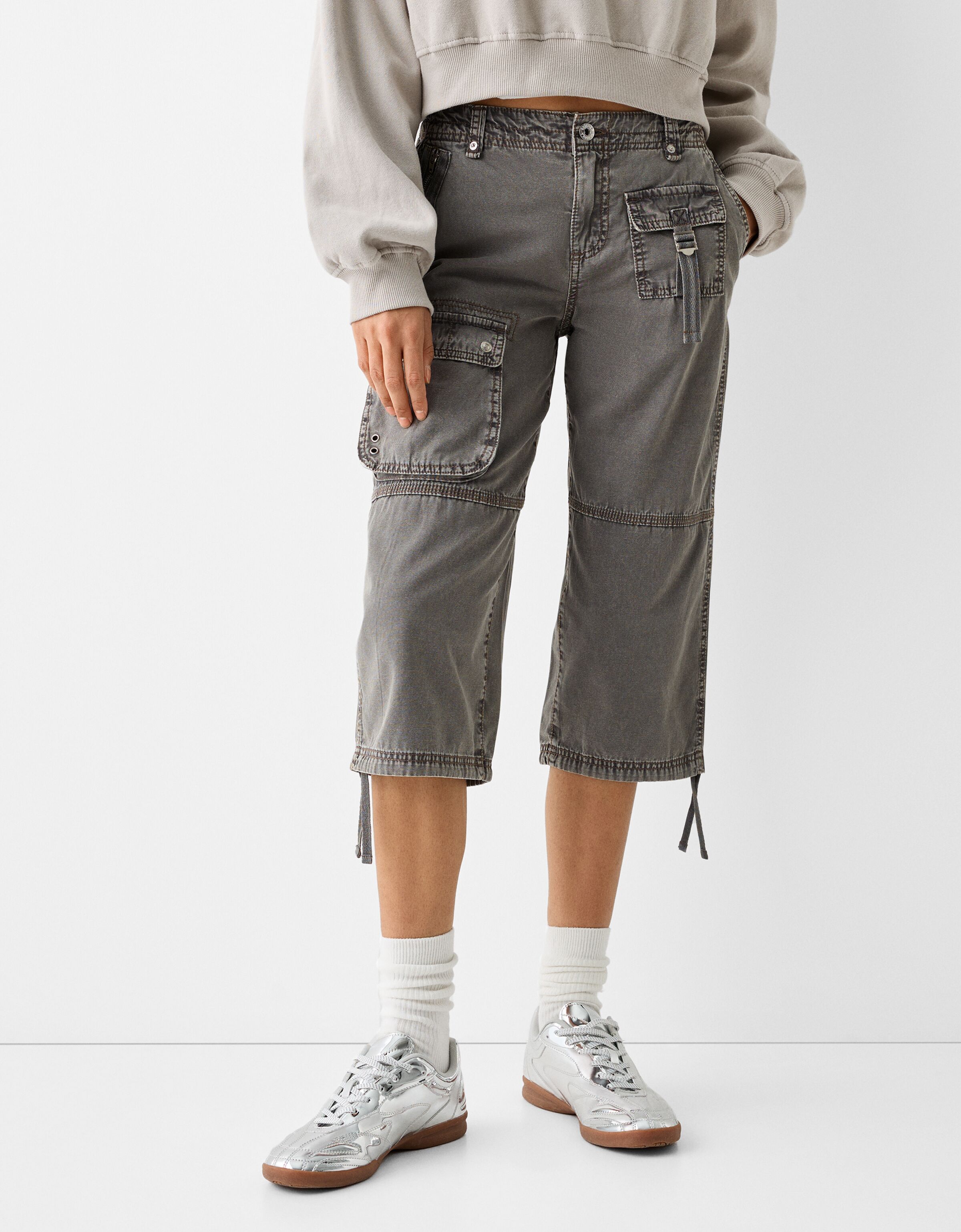 Cotton cargo capri trousers