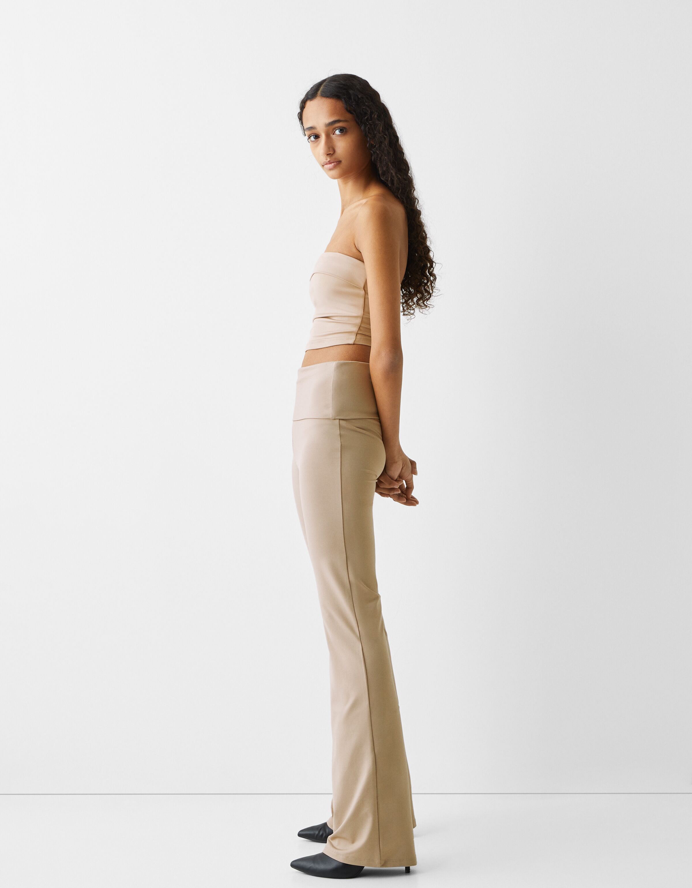 Pantalon beige mujer bershka top