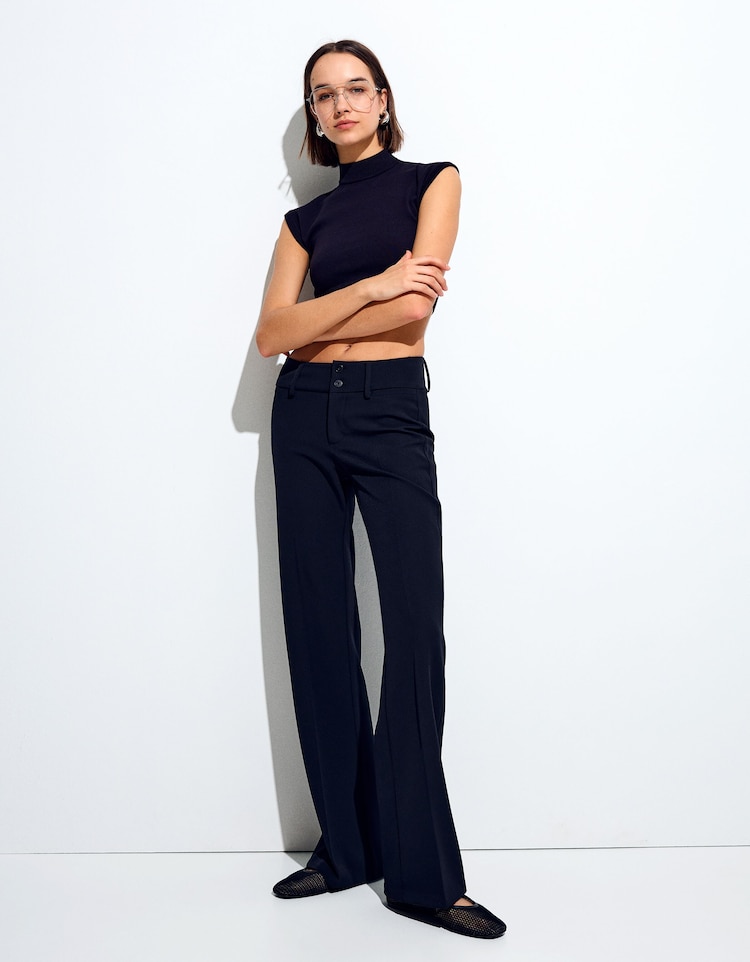Tailored fit flared broek