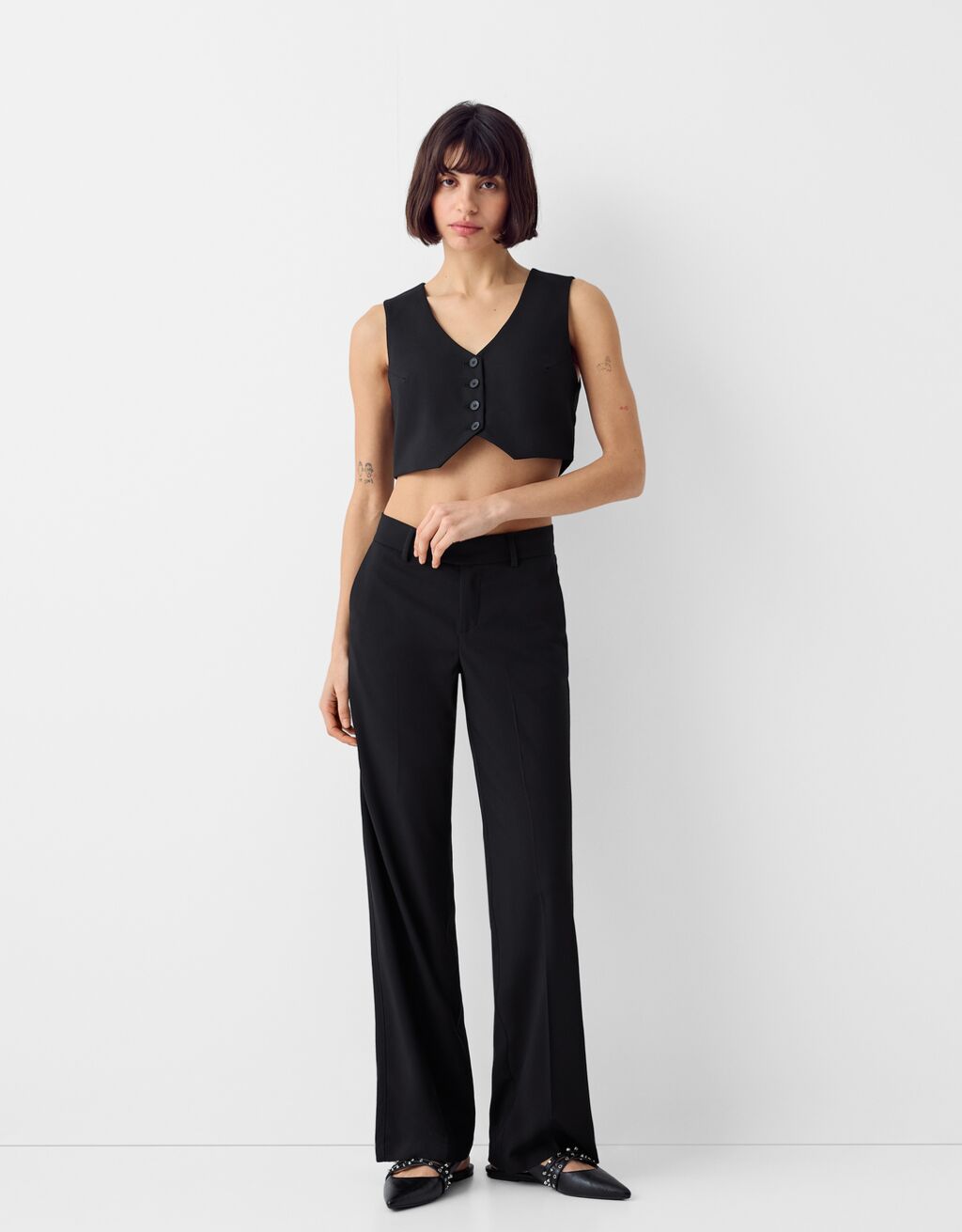 Low-waist straight-leg tailored fit trousers-Black-0
