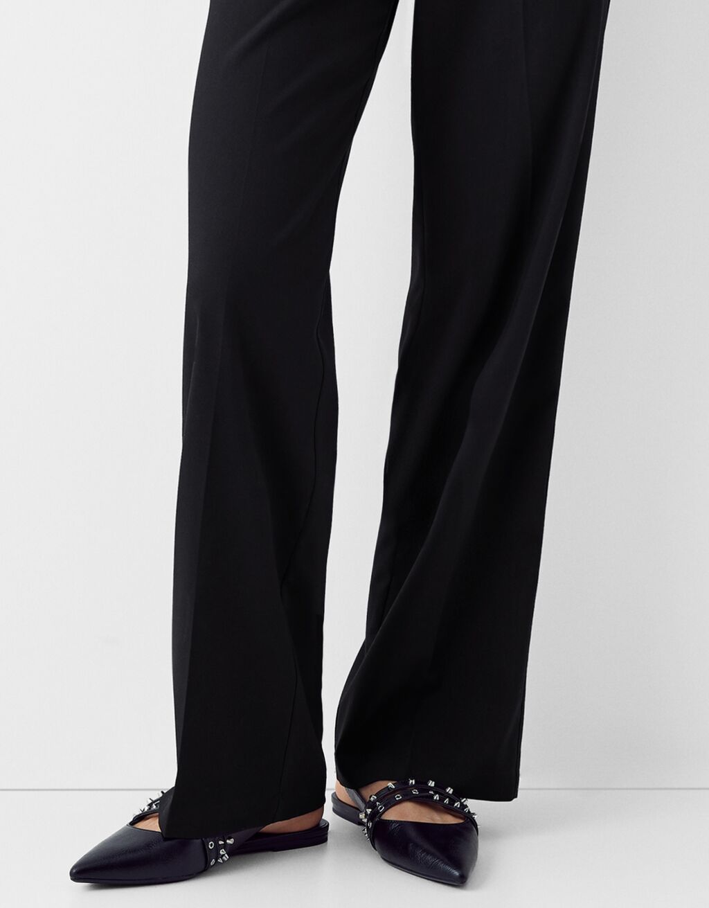 Low-waist straight-leg tailored fit trousers-Black-5