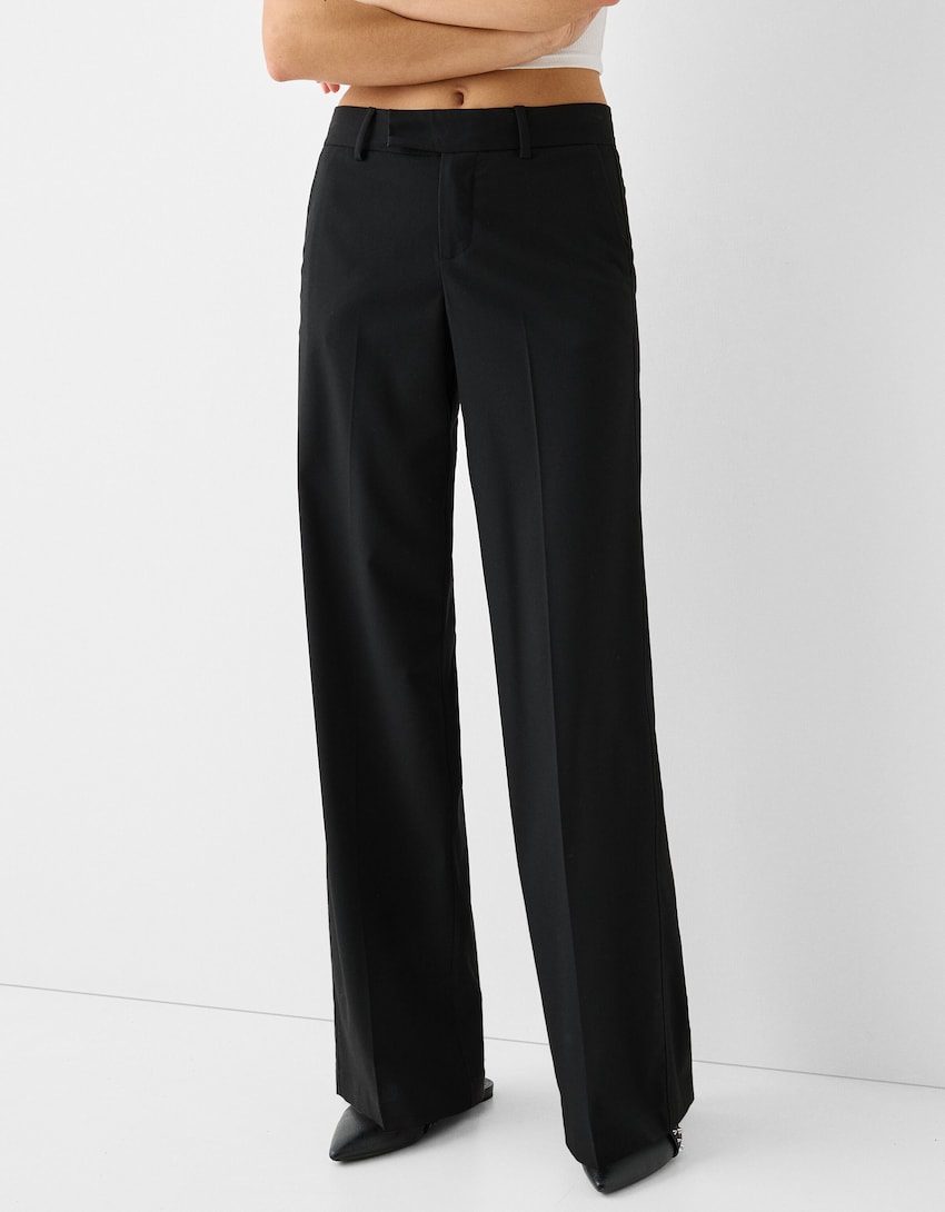 Low-waist straight-leg tailored fit trousers - Women | Bershka