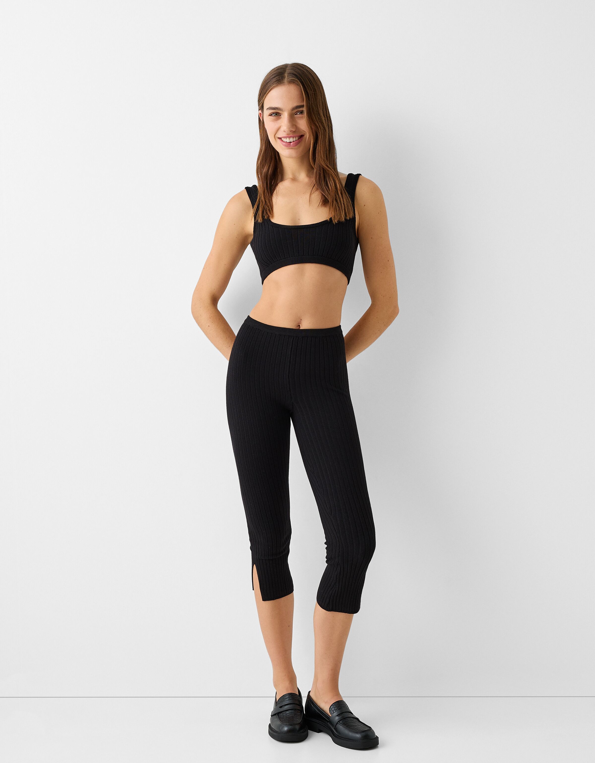 High waist yoga capri xs | Yoga capris, Sports capri pants, Red leggings