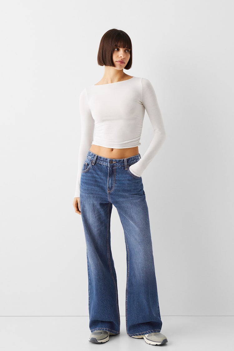 Jeans gaya 90-an kaki lebar