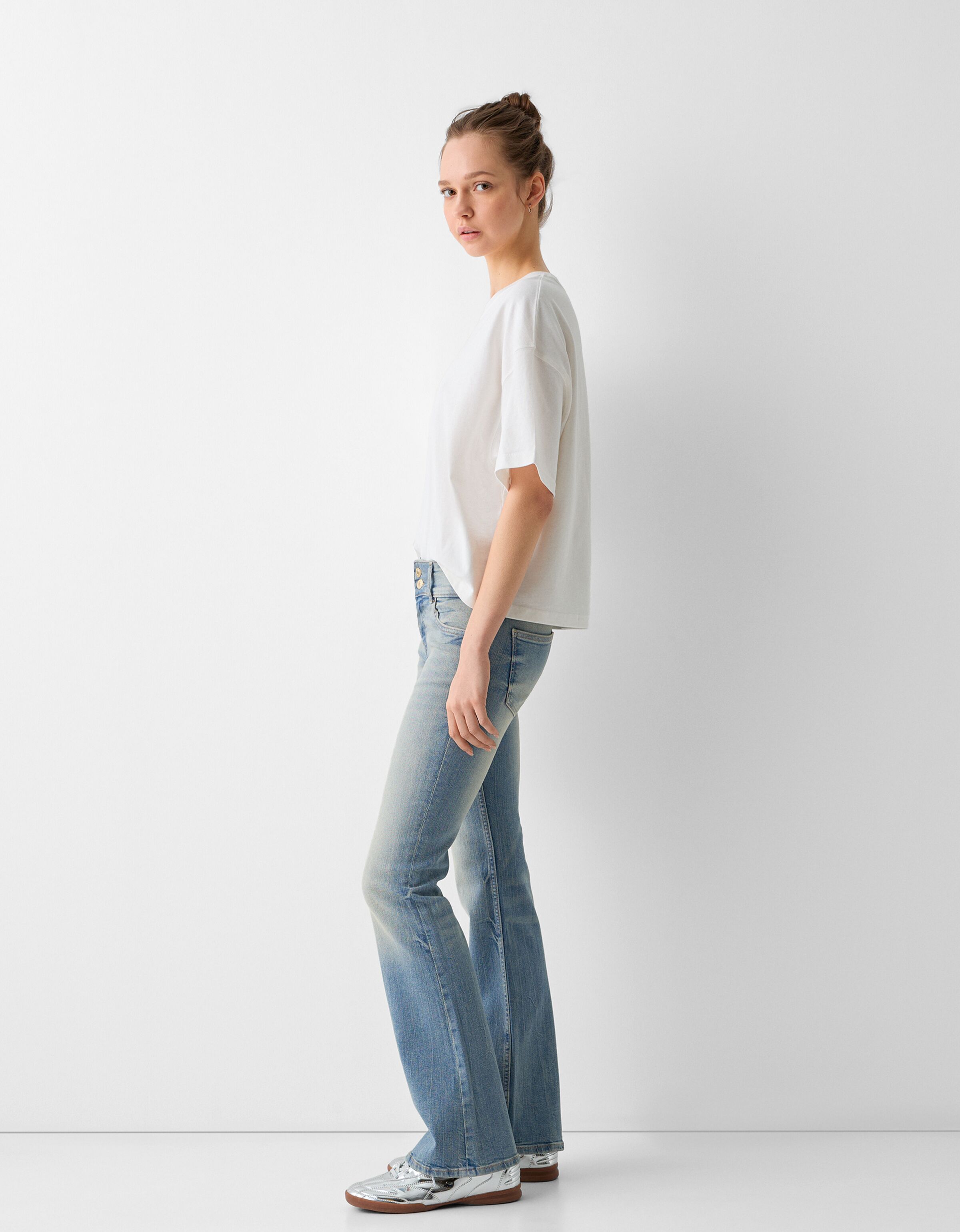 Jean bootcut taille basse Jeans BSK Teen Bershka