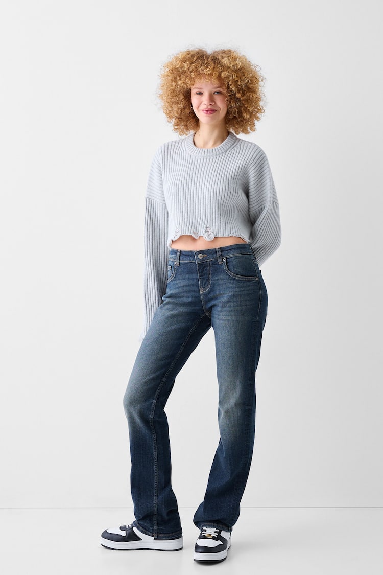 Low-waist straight fit jeans