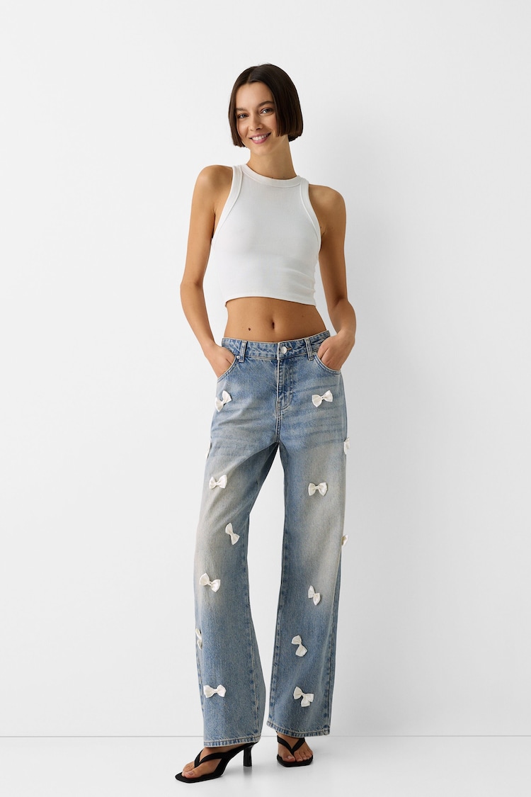 Baggy jeans with bows