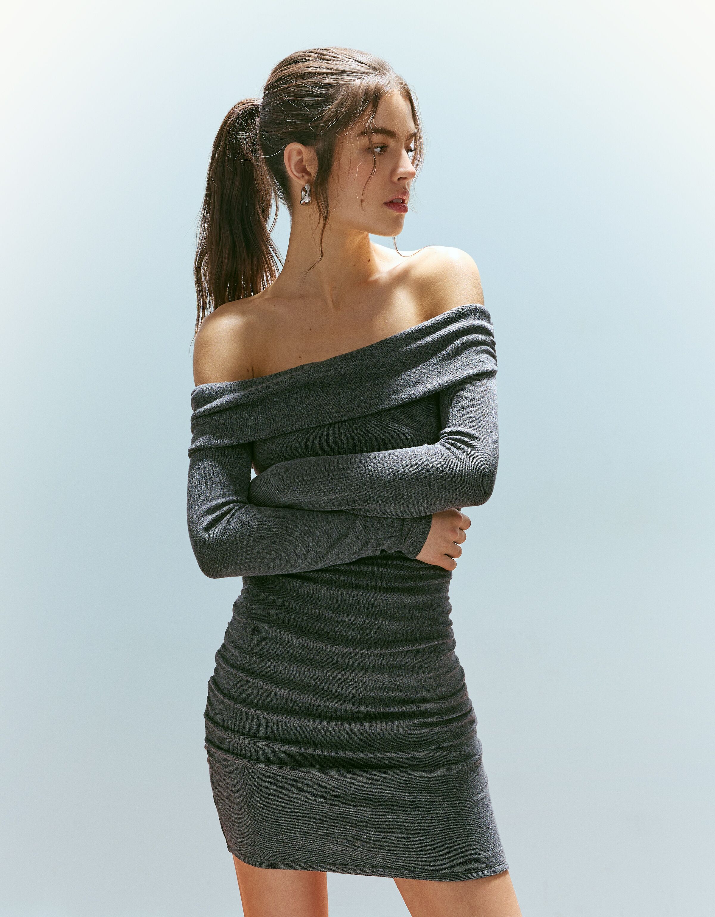 Vestito a maniche lunghe mini a fascia in maglia effetto