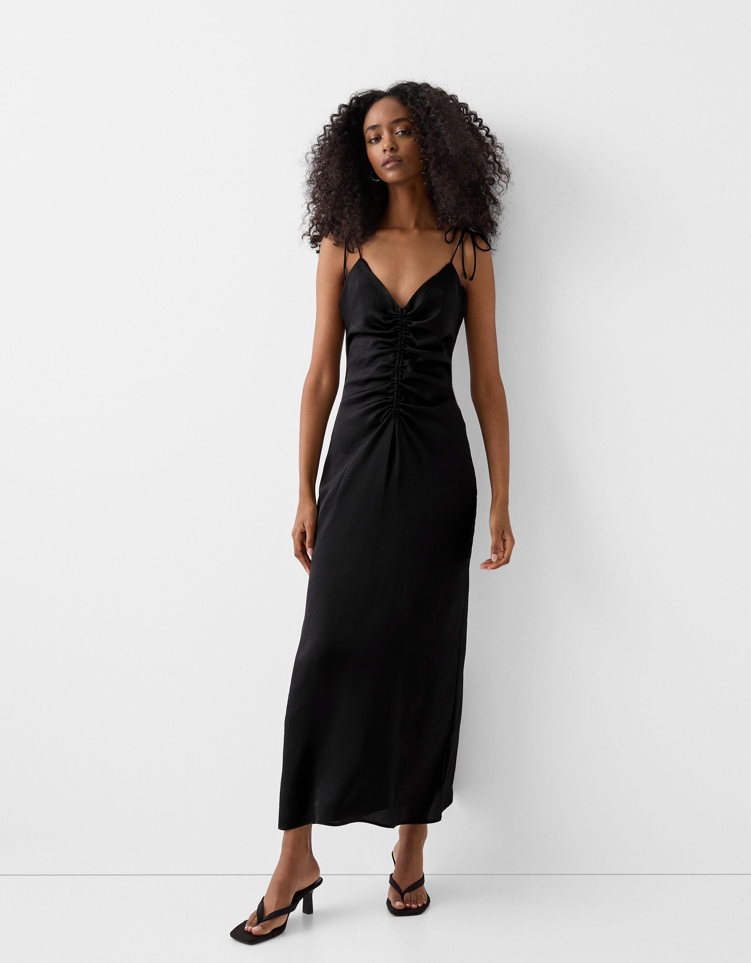 Black dresses - Women | Bershka