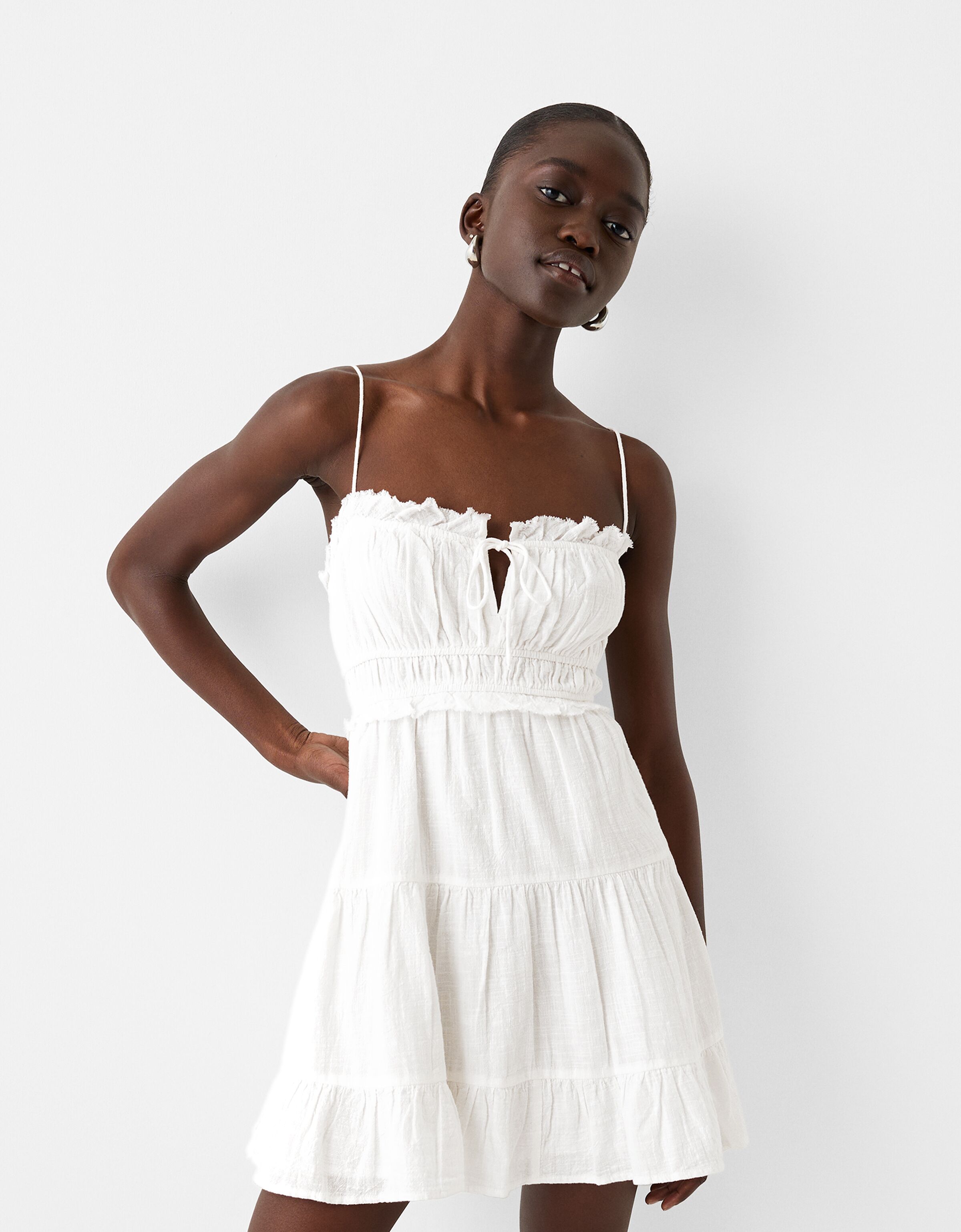 Mini-robe rustique volants - Robes - Femme | Bershka