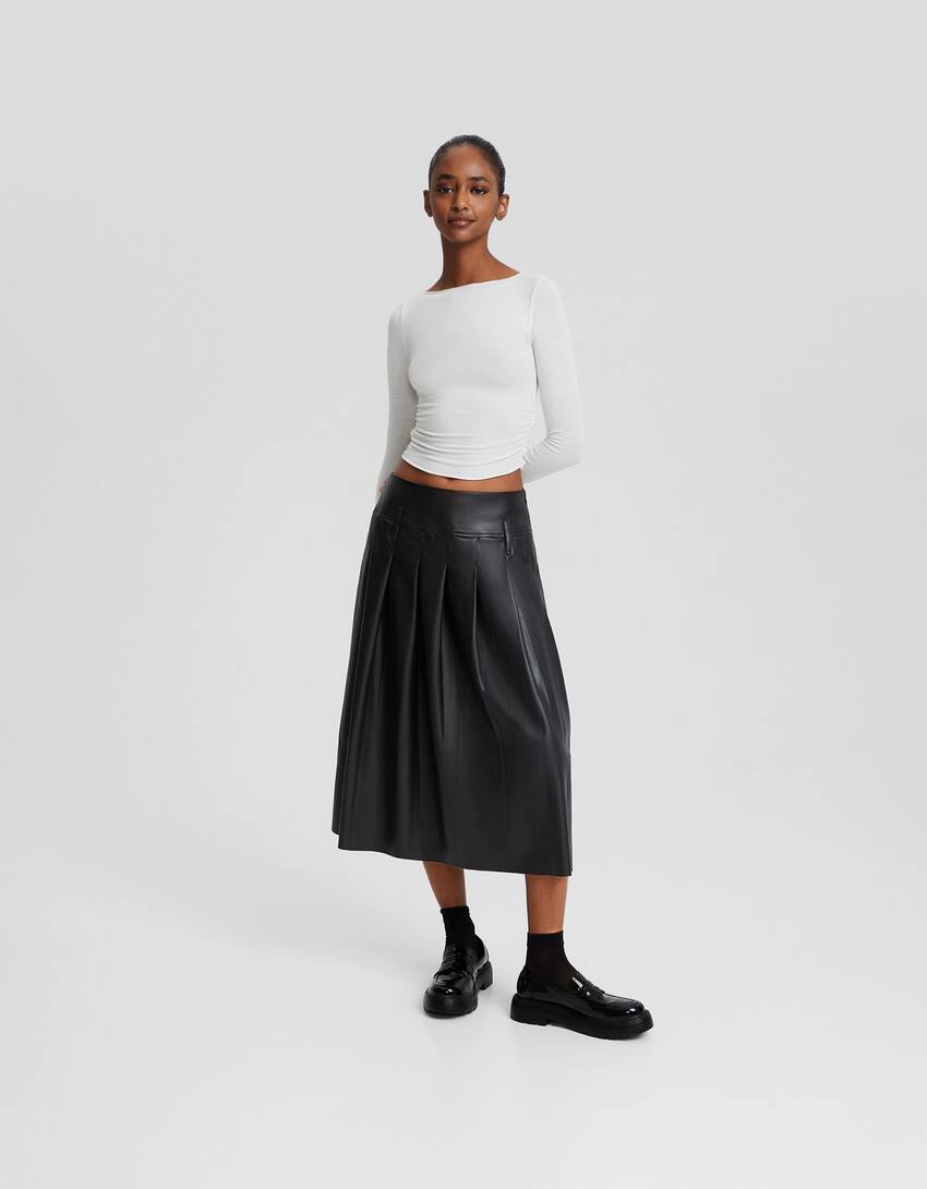 Leather effect box pleat midi skirt - Women | Bershka