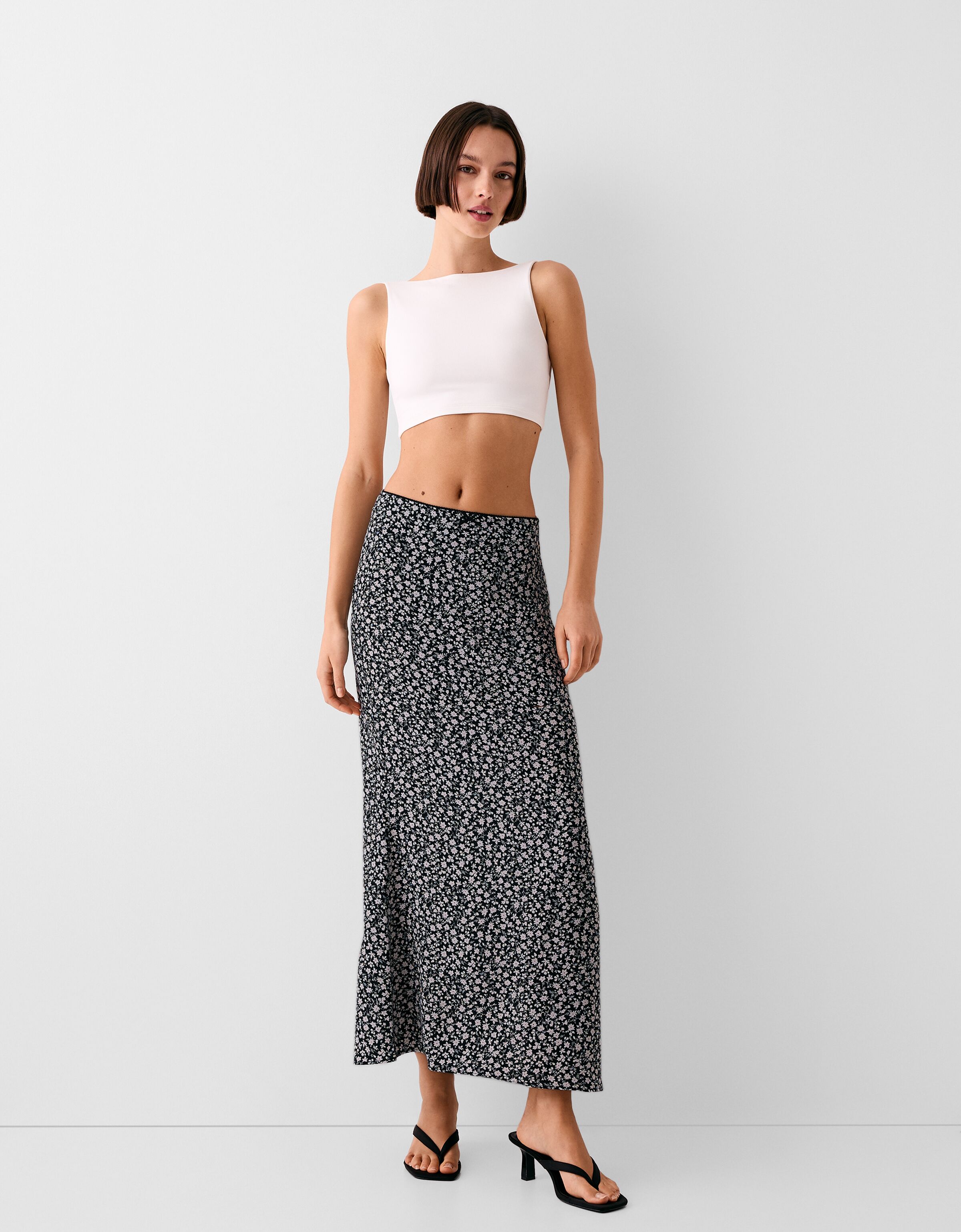 Jupe 2024 midi bershka