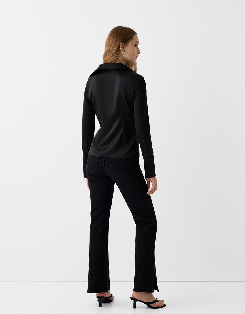 قميص ساتان ضيق بأكمام جرسية-أسود-1