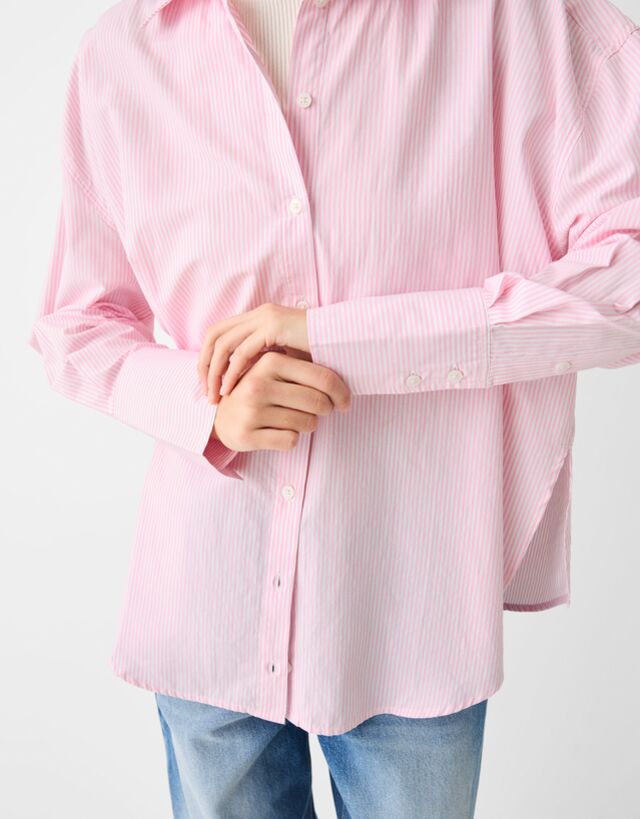 Oversize shirt with placket sleeves