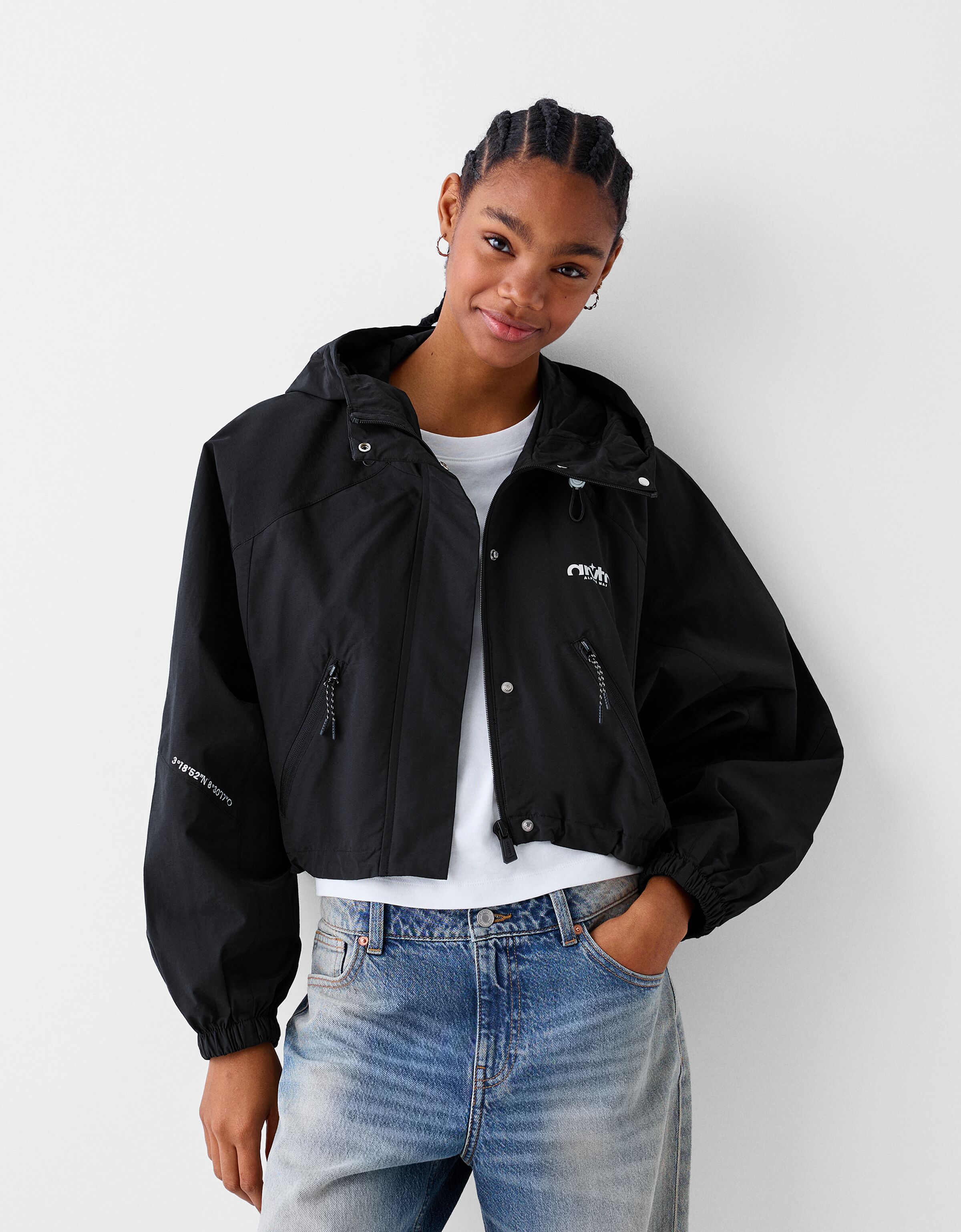 Windbreaker bershka discount