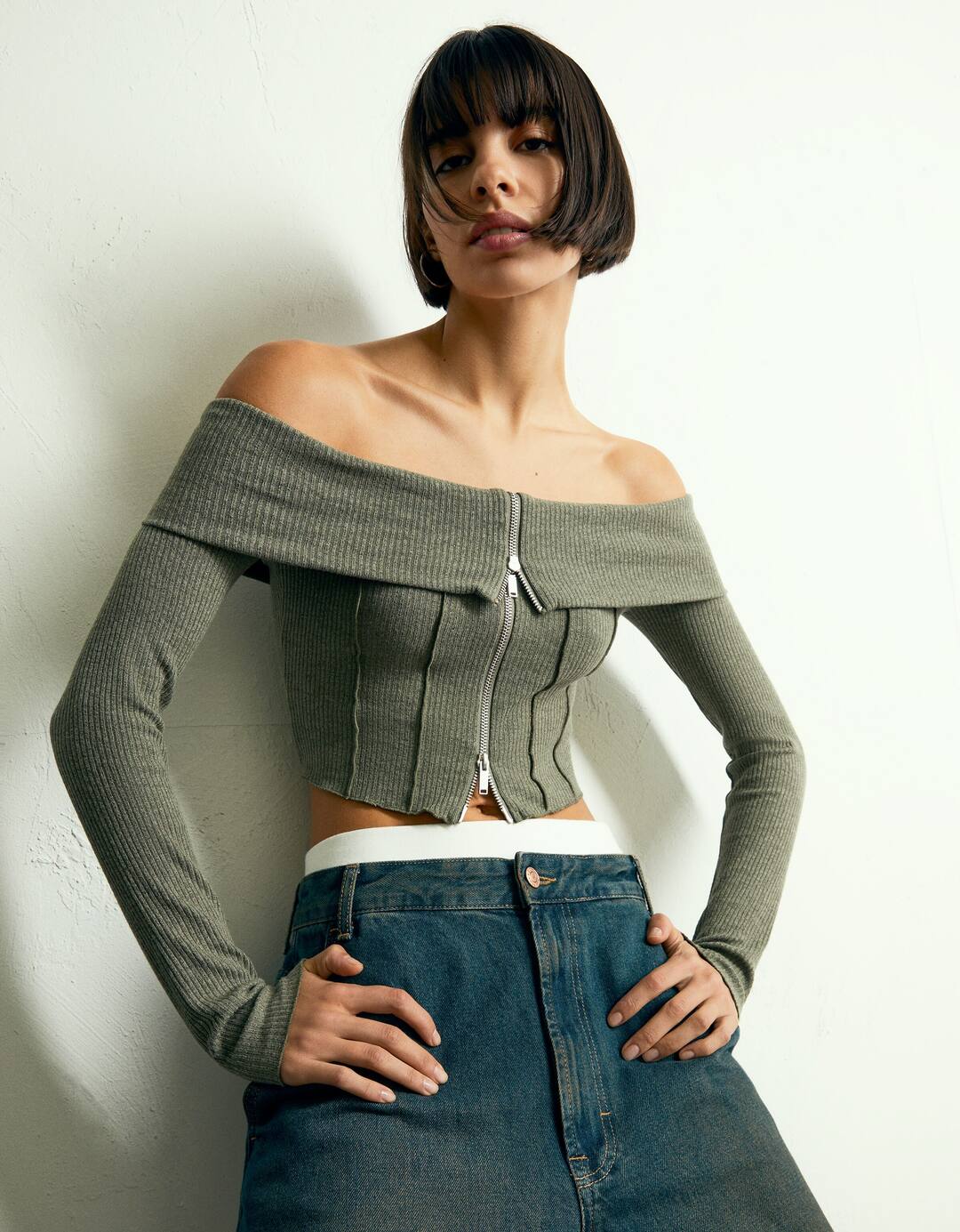 Zip-up knit bardot neck cardigan