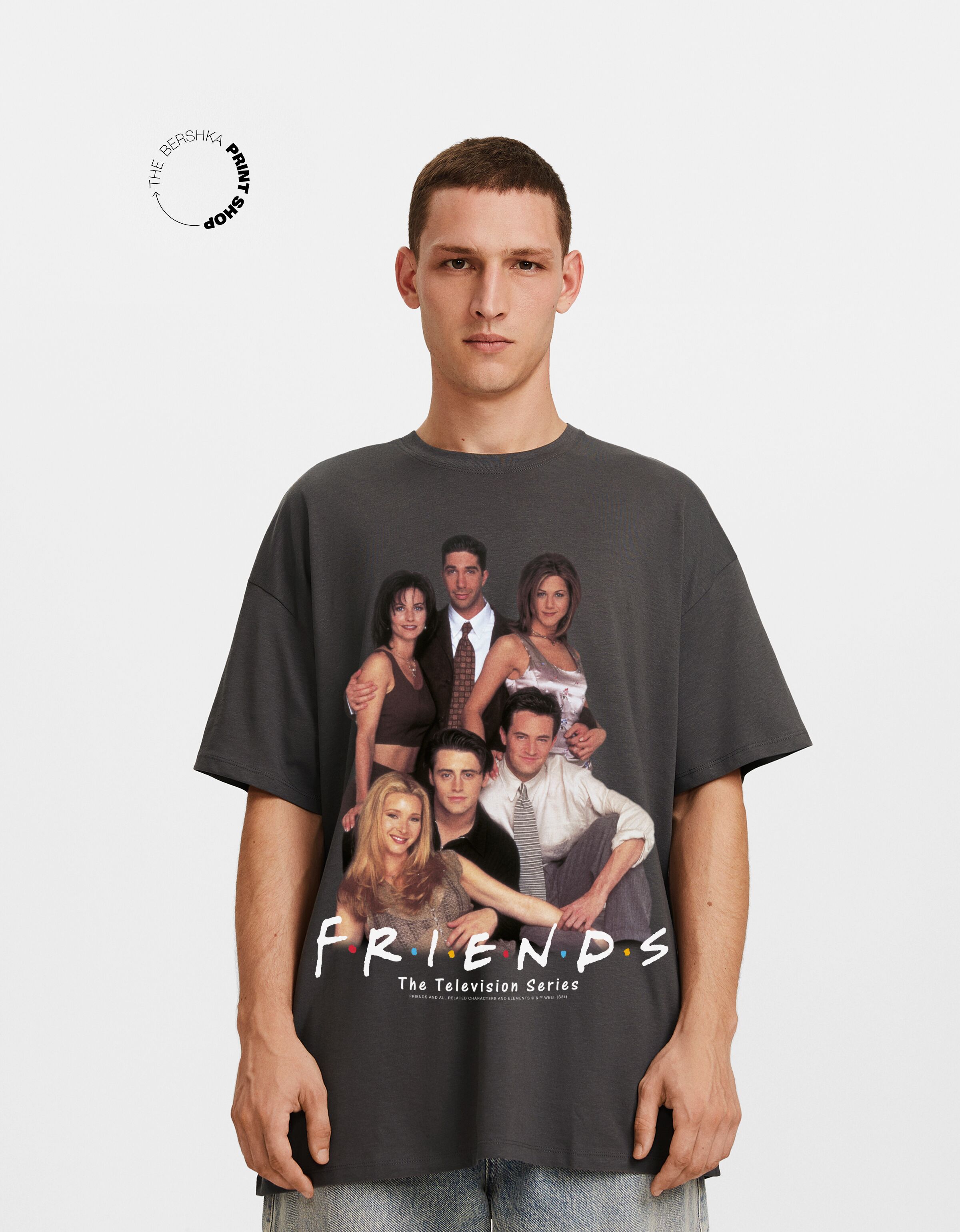 Camiseta hotsell friends bershka
