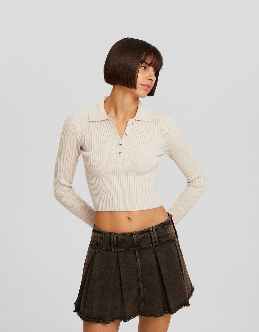 Long sleeve cropped polo collar sweater with buttons