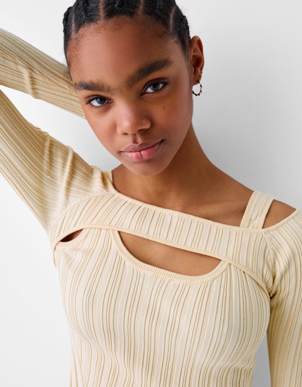 سويتر بأكمام طويلة-كريمي-2