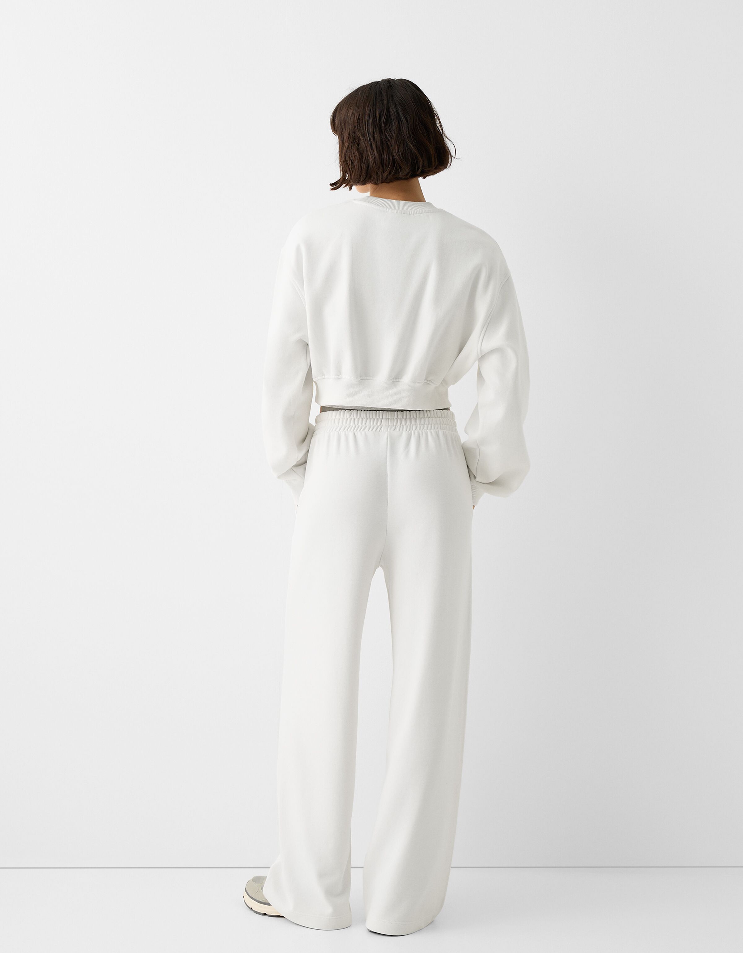 Felpa cropped bershka deals