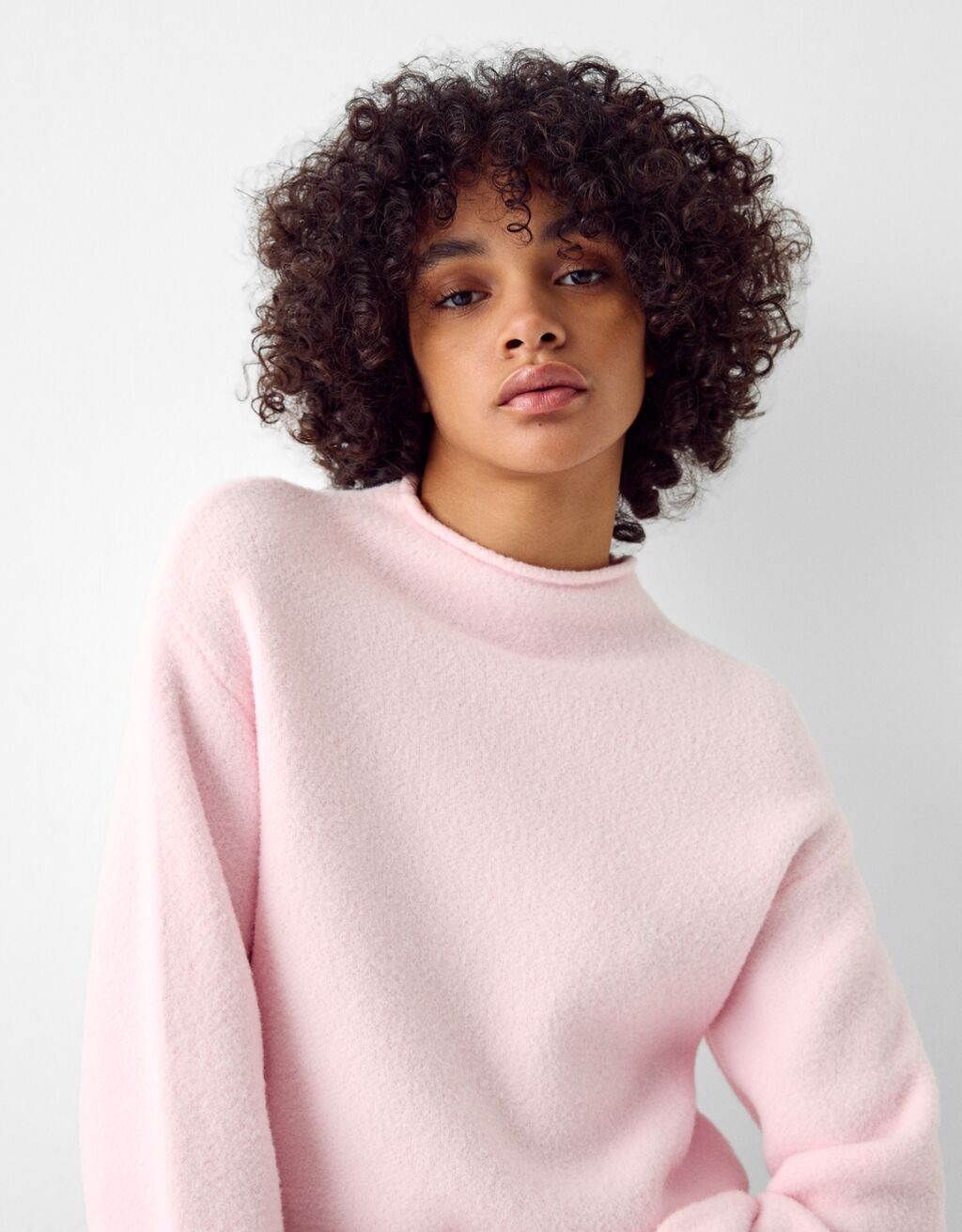 سويتر ناعم برقبة عالية-زهري-2