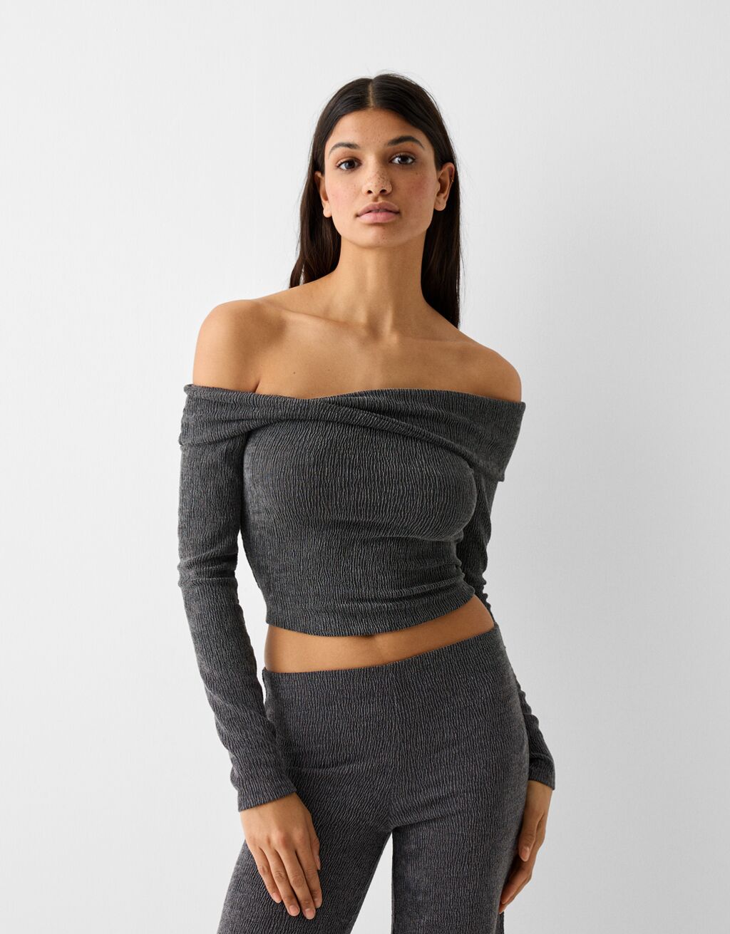 تيشرت مكشوفة الأكتاف بغرزة وافل وأكمام طويلة-رمادي-0