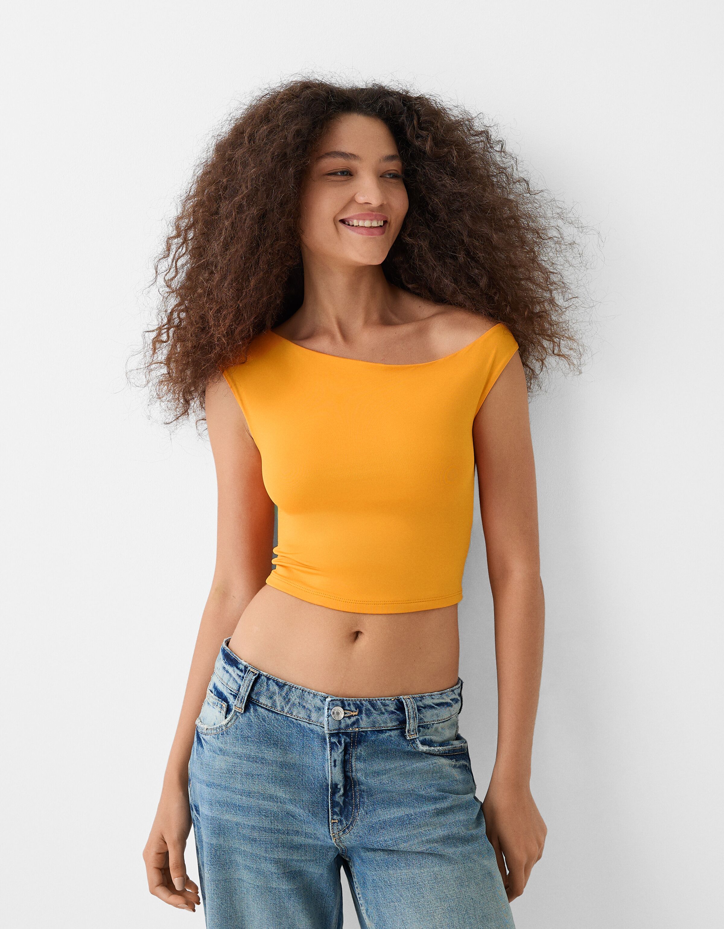 Women s Basic T shirts New Collection BERSHKA