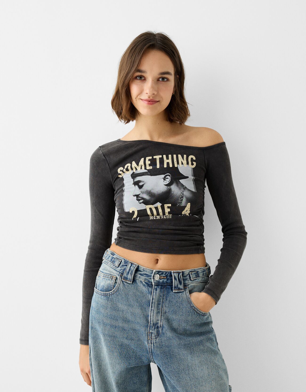 T shirt sales tupac bershka