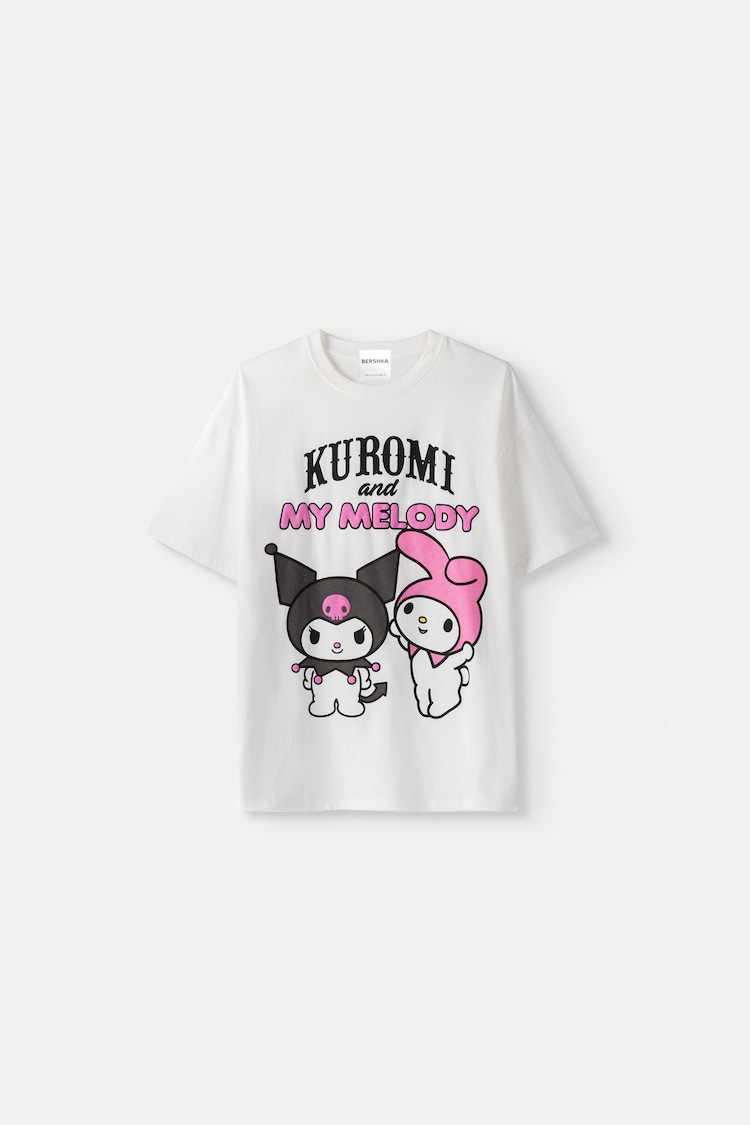 T-shirt Kuromi manga curta estampado