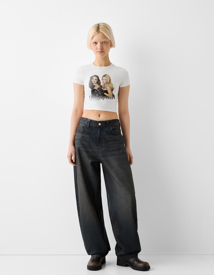 Camiseta Gossip Girl manga curta-Branco roto-4