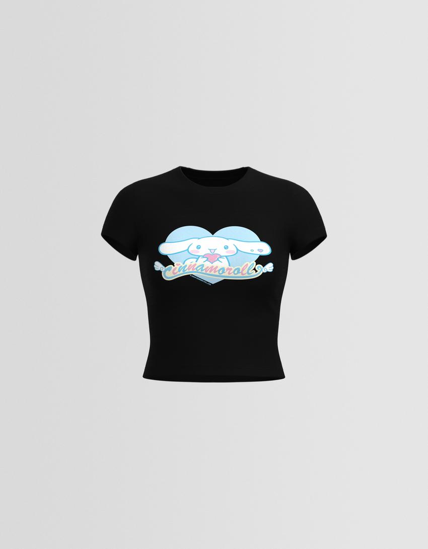 T-shirt Cinnamoroll manga curta cropped estampado-Preto-5