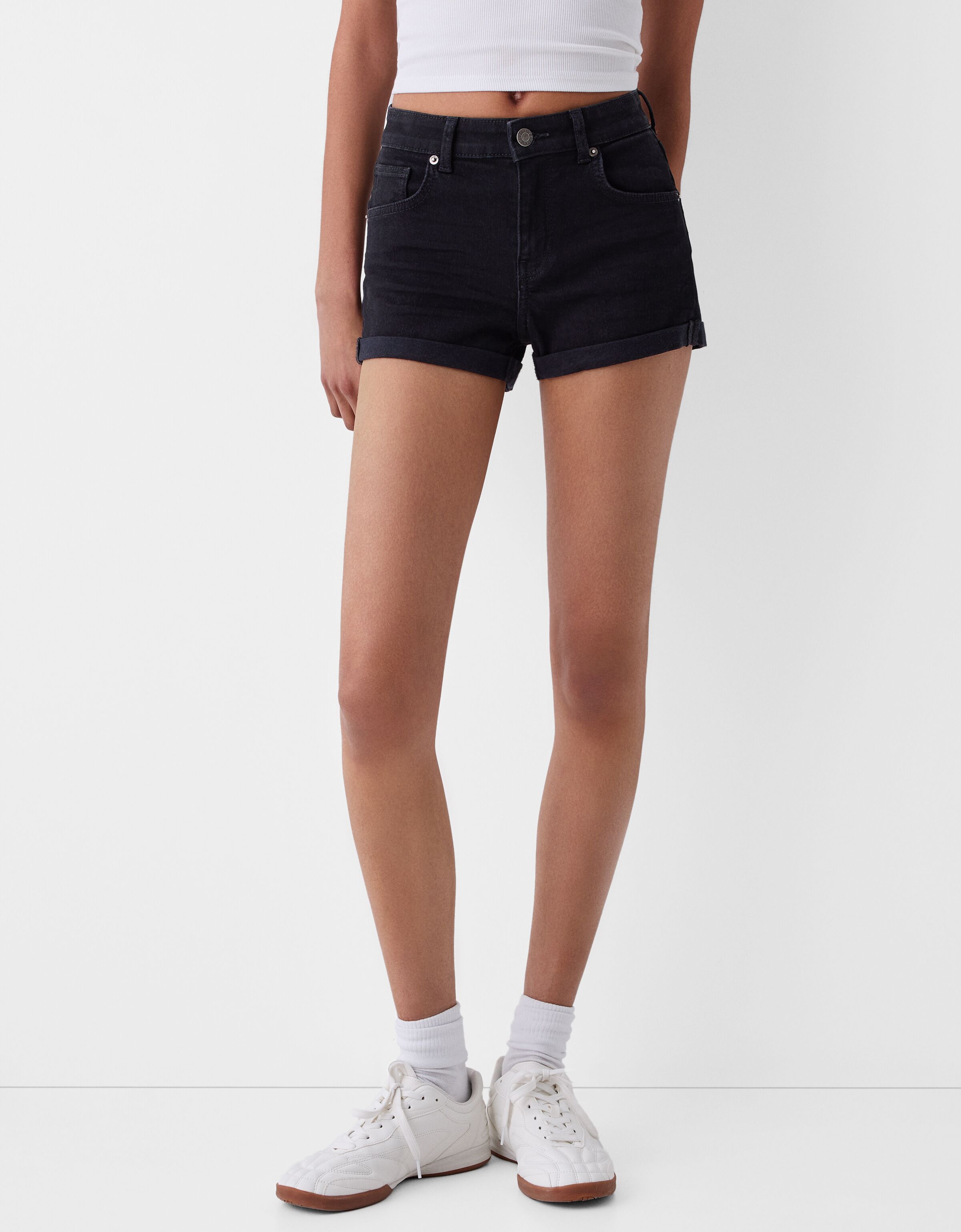 Shorts denim roll up Donna Bershka