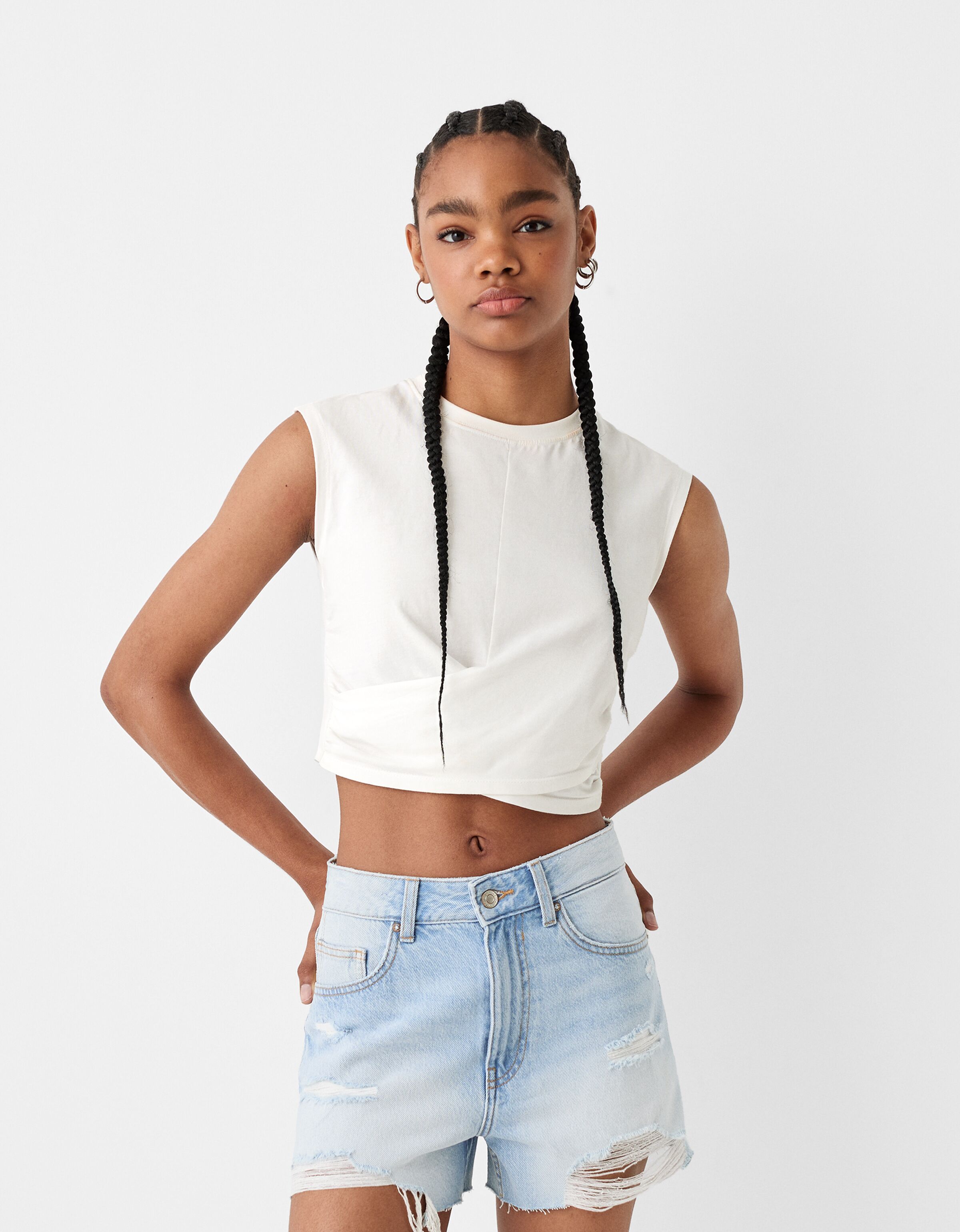 Pantaloncini strappati bershka shop