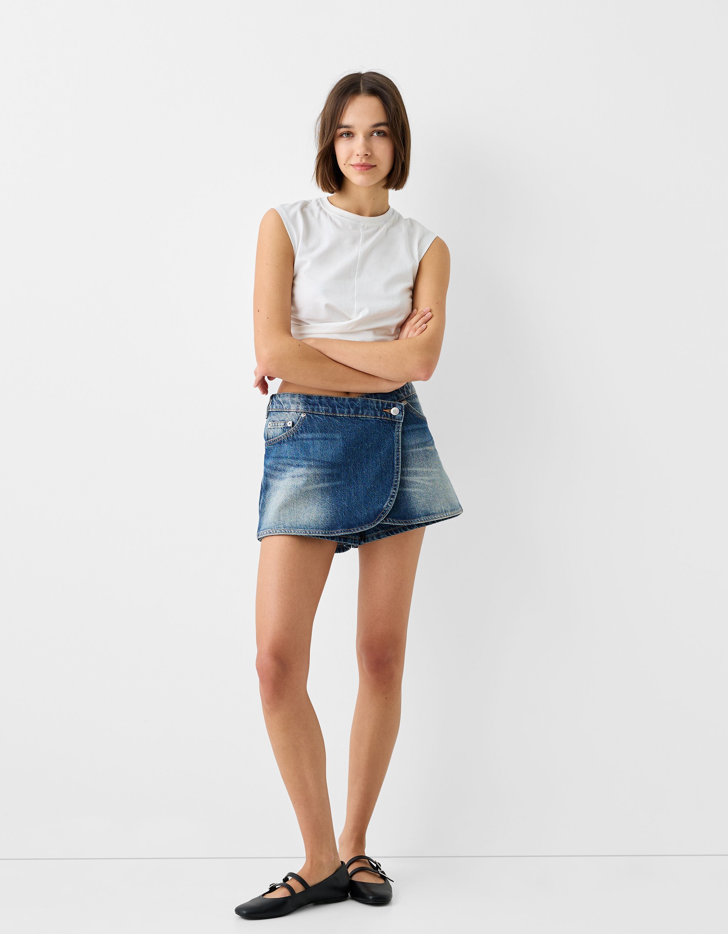 Shop Bershka Women's White Skirts up to 40% Off | DealDoodle