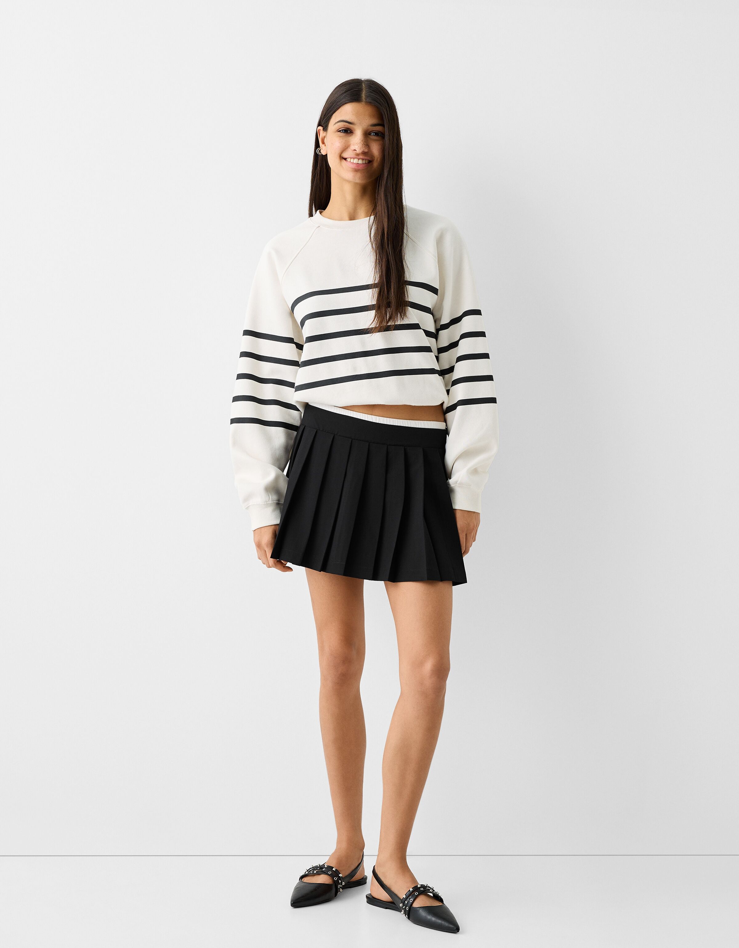 Pleated mini skirt clearance bershka