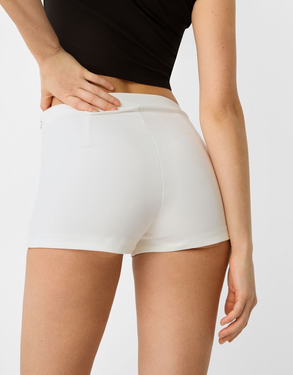 Mini-short moulant-Écru-3