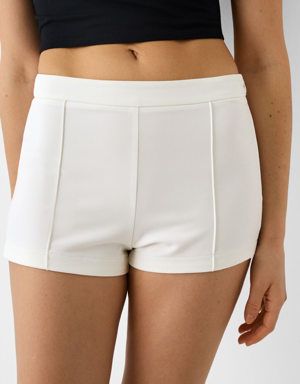 Mini-short moulant-Écru-5