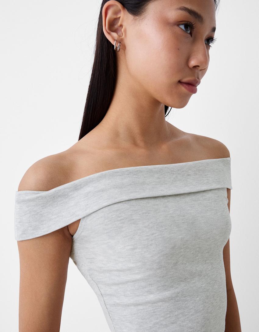 Kısa kollu açık omuzlu t-shirt-Gri-5